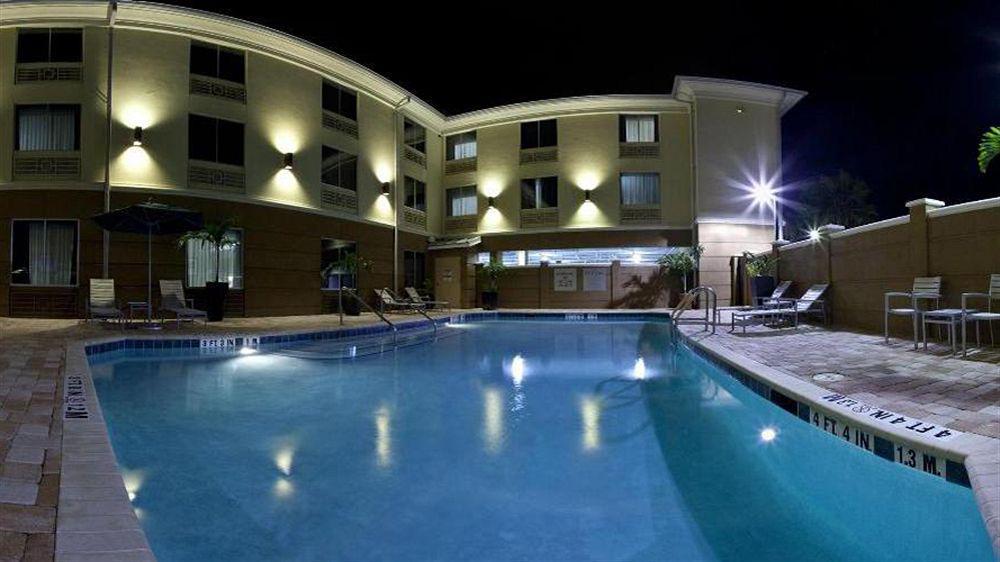 Holiday Inn Express Jacksonville Beach By Ihg Zewnętrze zdjęcie