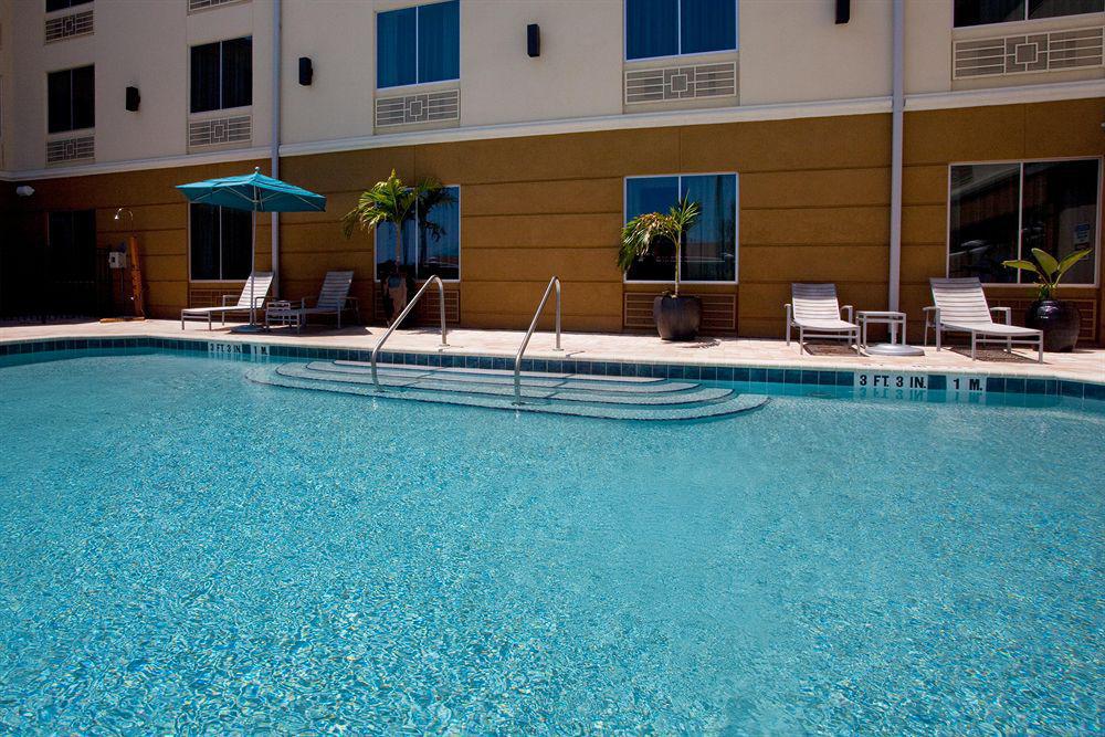Holiday Inn Express Jacksonville Beach By Ihg Zewnętrze zdjęcie