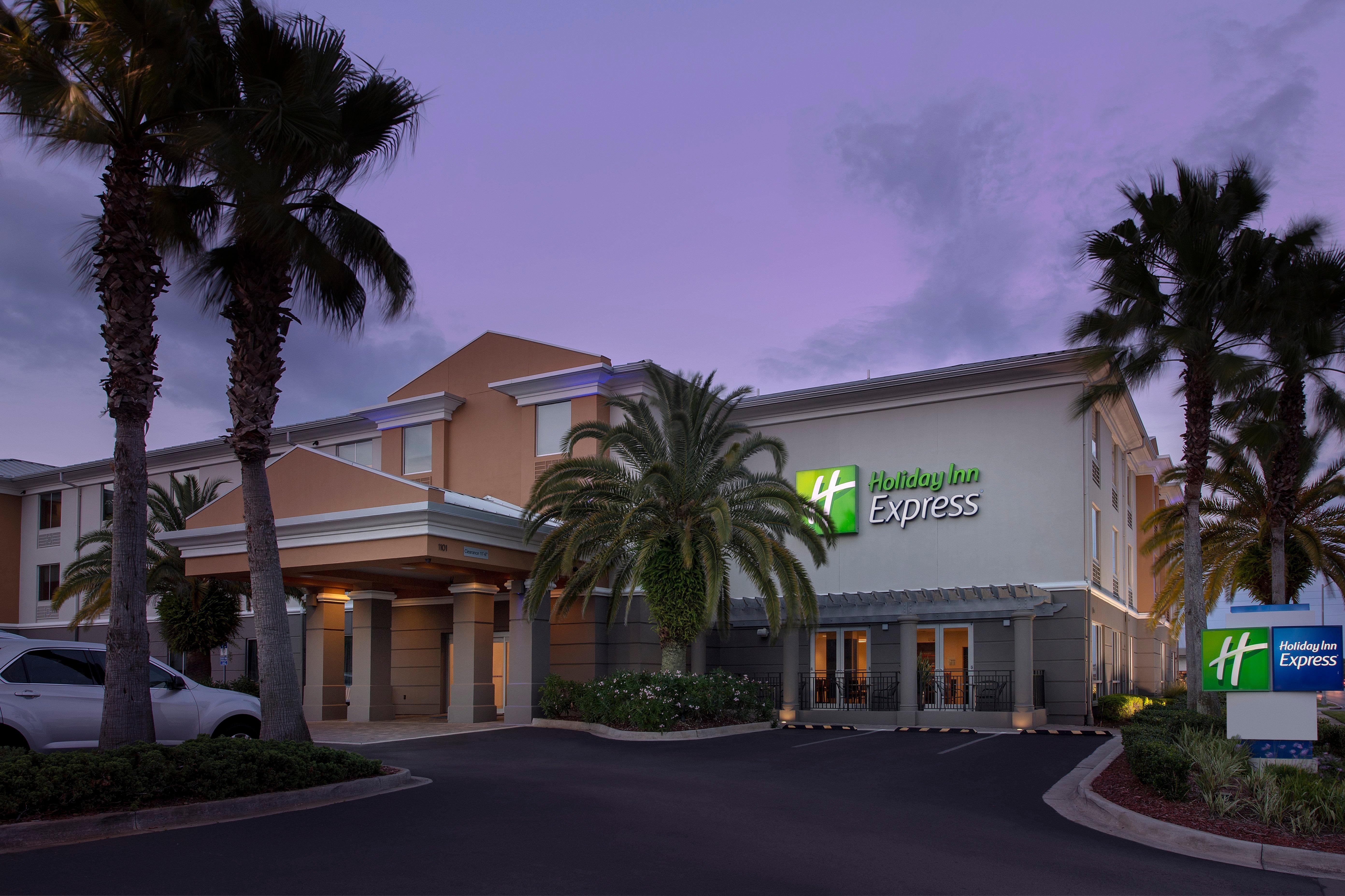 Holiday Inn Express Jacksonville Beach By Ihg Zewnętrze zdjęcie