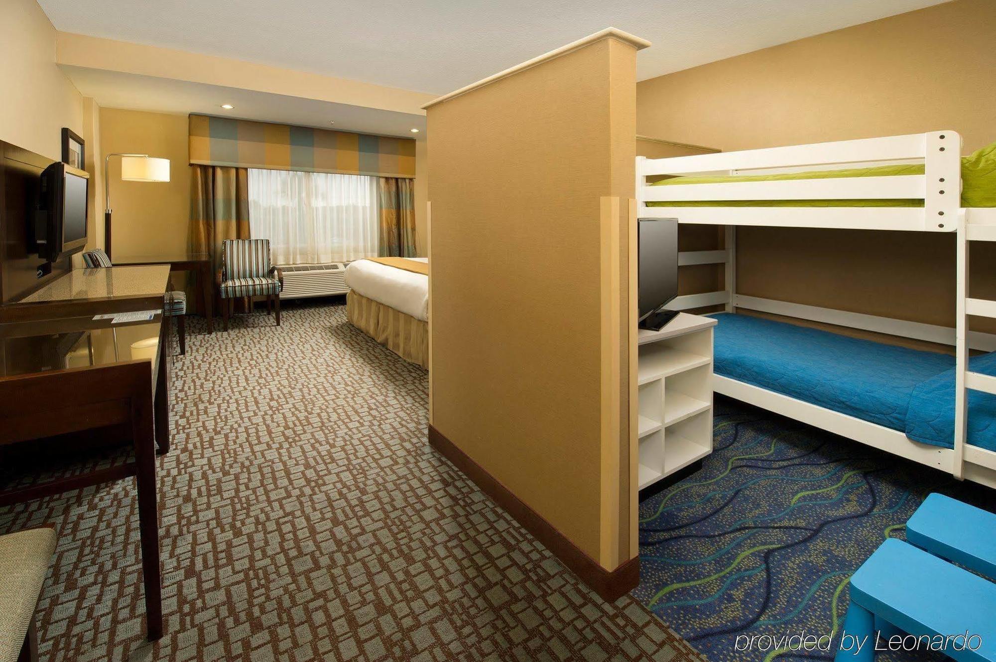Holiday Inn Express Jacksonville Beach By Ihg Zewnętrze zdjęcie